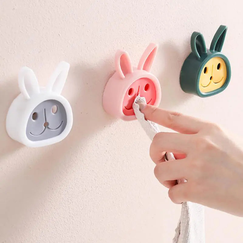 Cute Towel and Plug Organizer